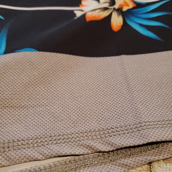 Quiksilver boardshorts- NWT - Picture 4 of 9